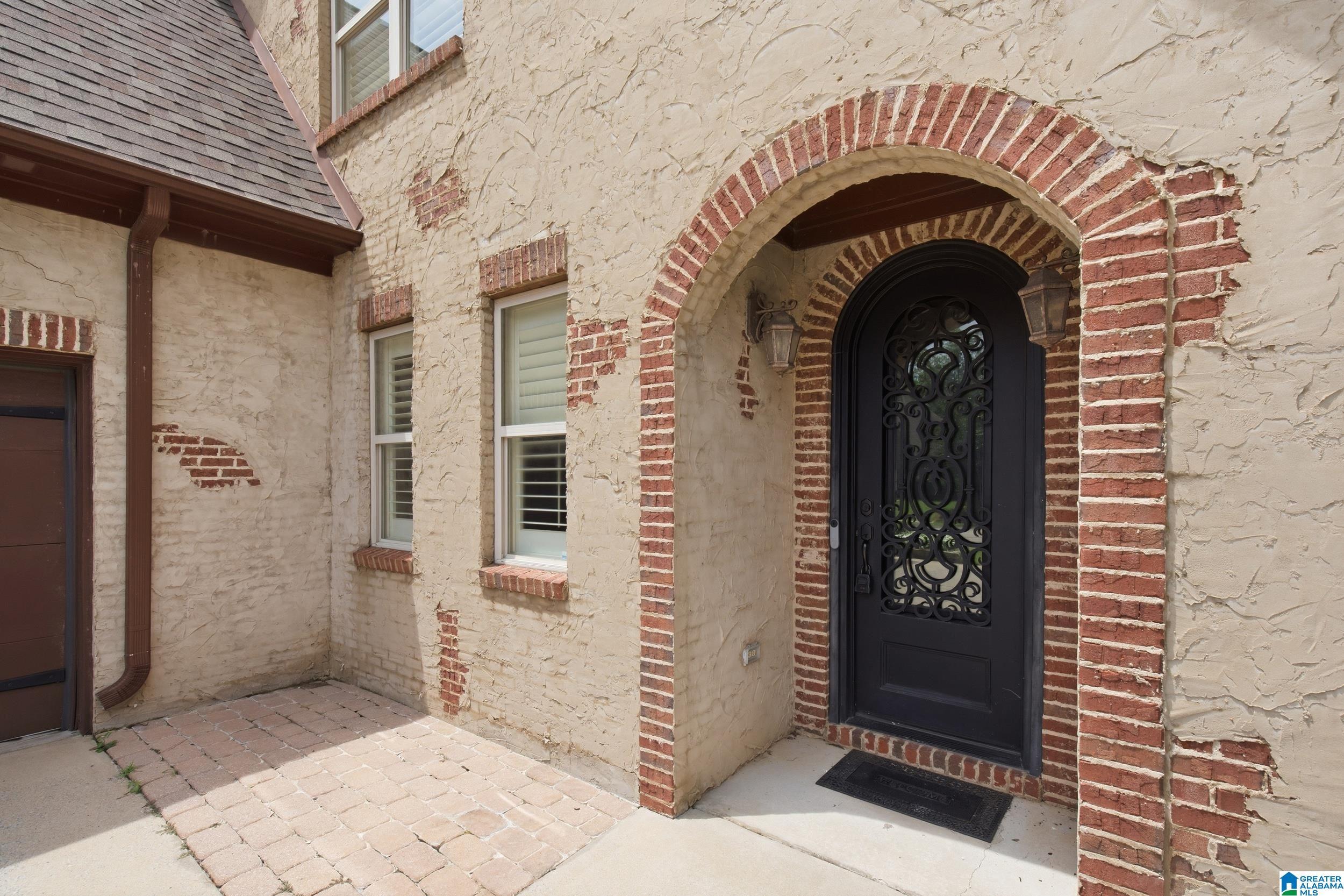 Image 2: Entry