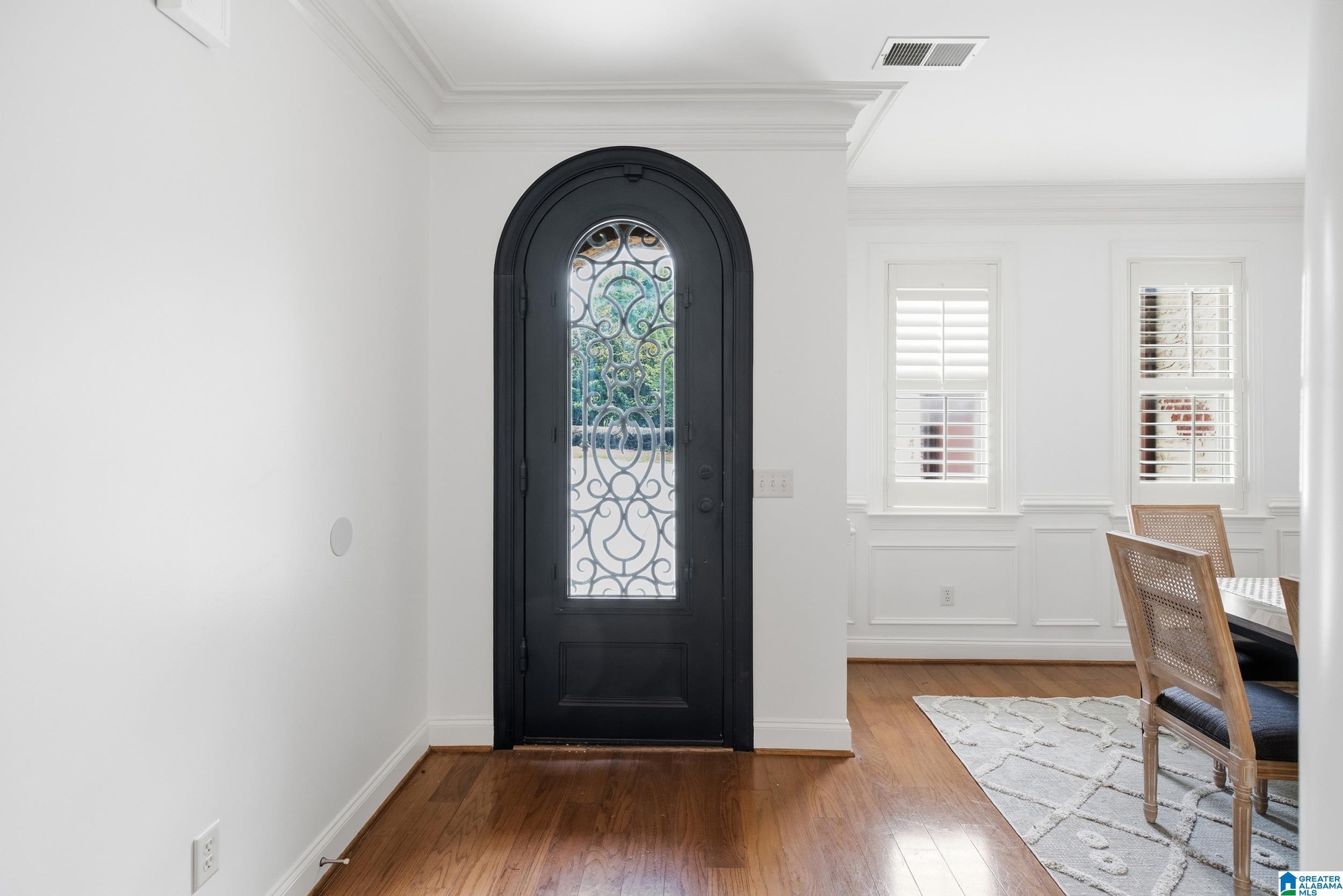 Image 4: Entrance Foyer