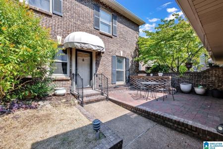 1722 MOUNTAIN LAUREL LANE