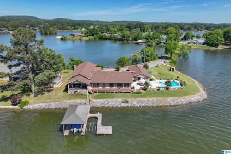 243 ROCK INN POINT