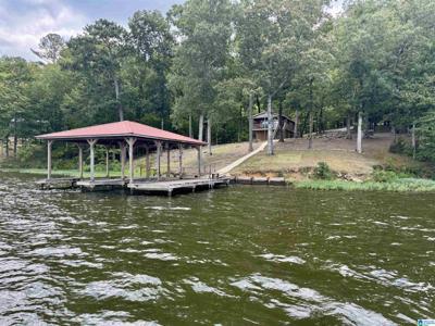 42 TWO STONE TRAIL
