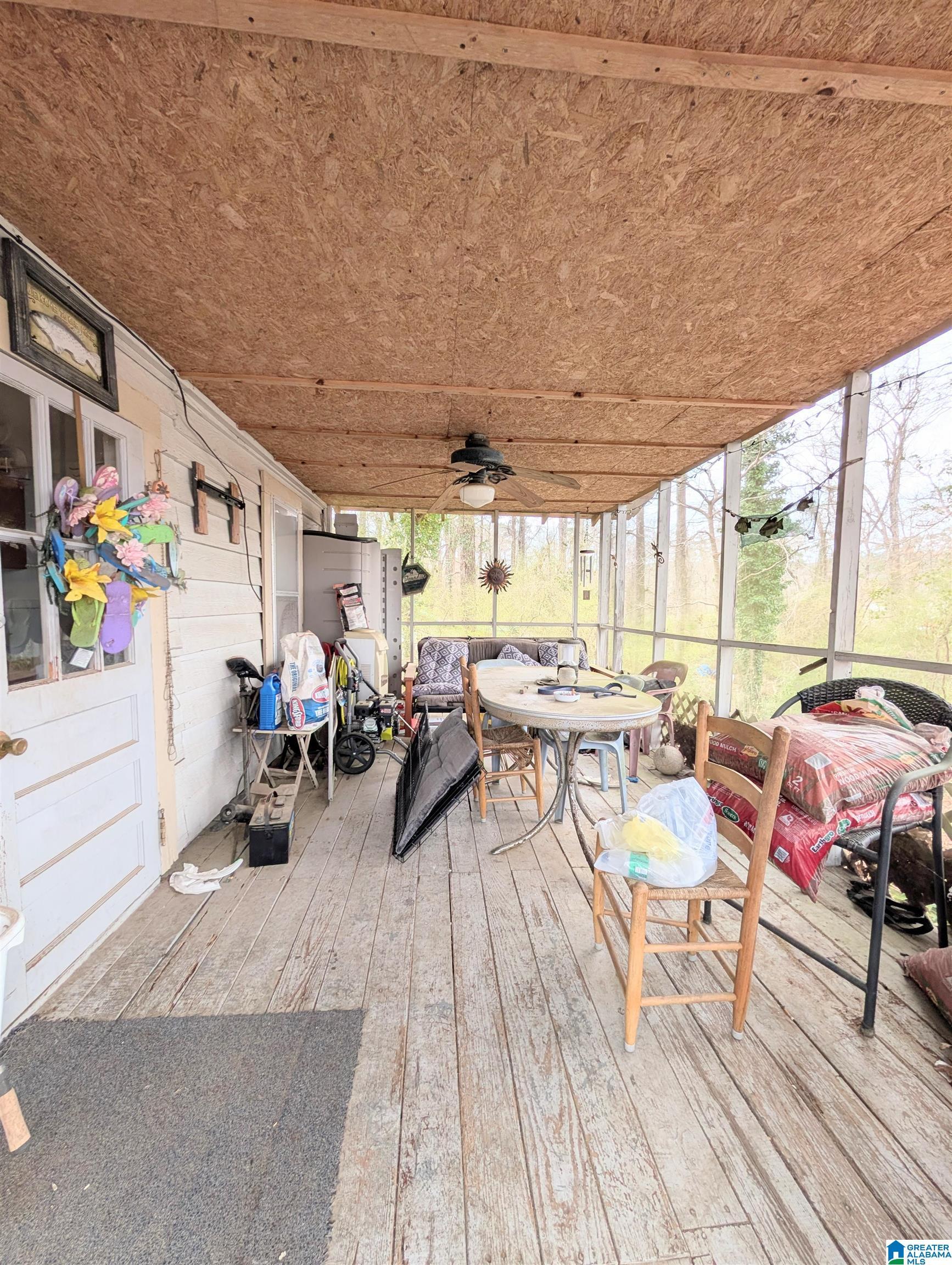Image 3: Deck