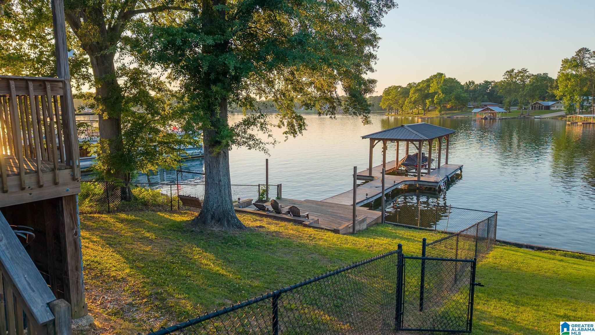 Image 2: Dock