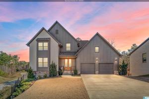 925 STONECREST COURT
