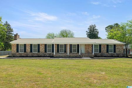 900 NE LARKWOOD DRIVE