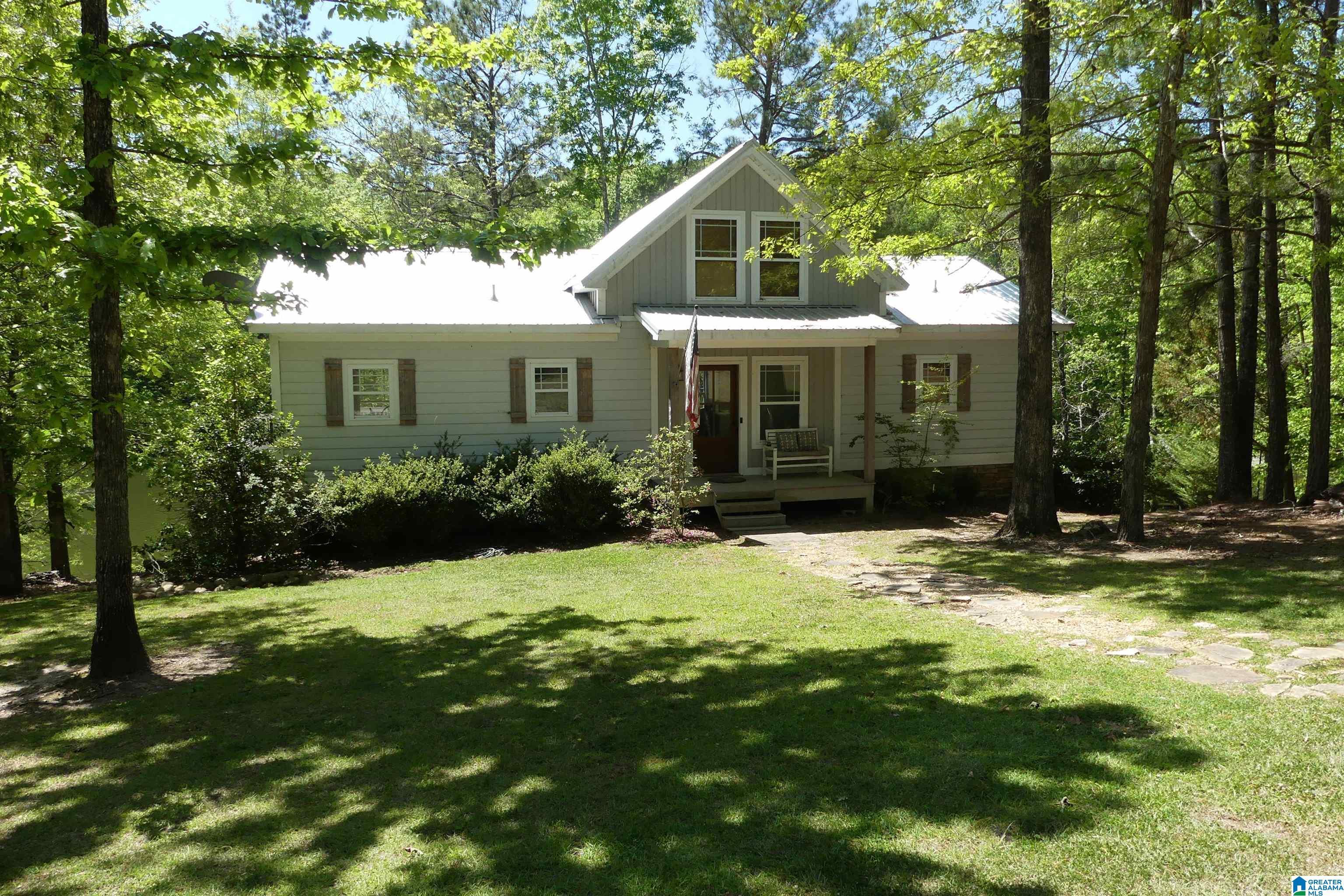 Image 1: SOUTHERN CHARM, ON LAKE WEDOWEE