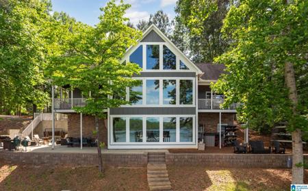 3142 CRESCENT CREST DRIVE