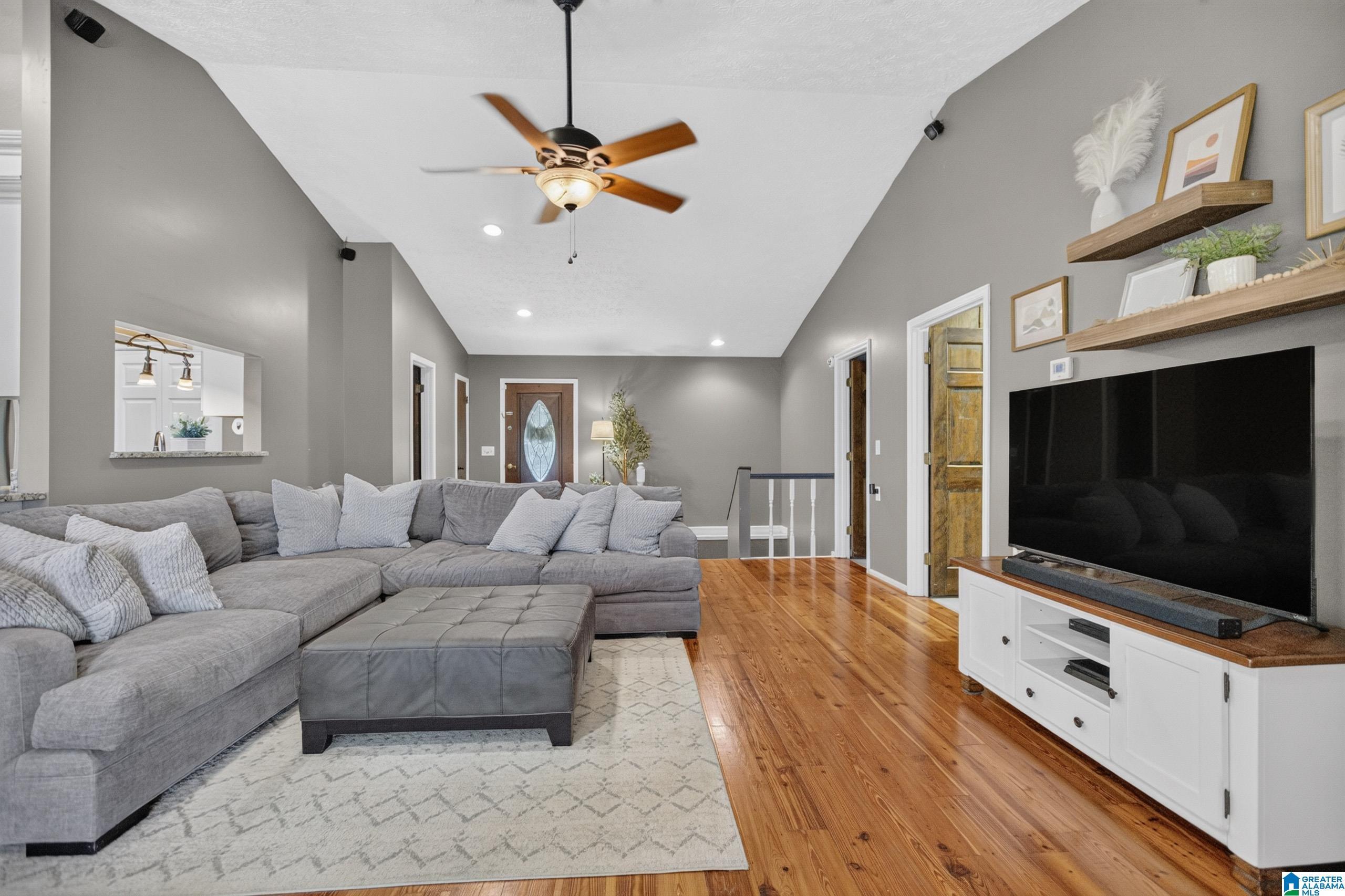 Image 2: Living Room