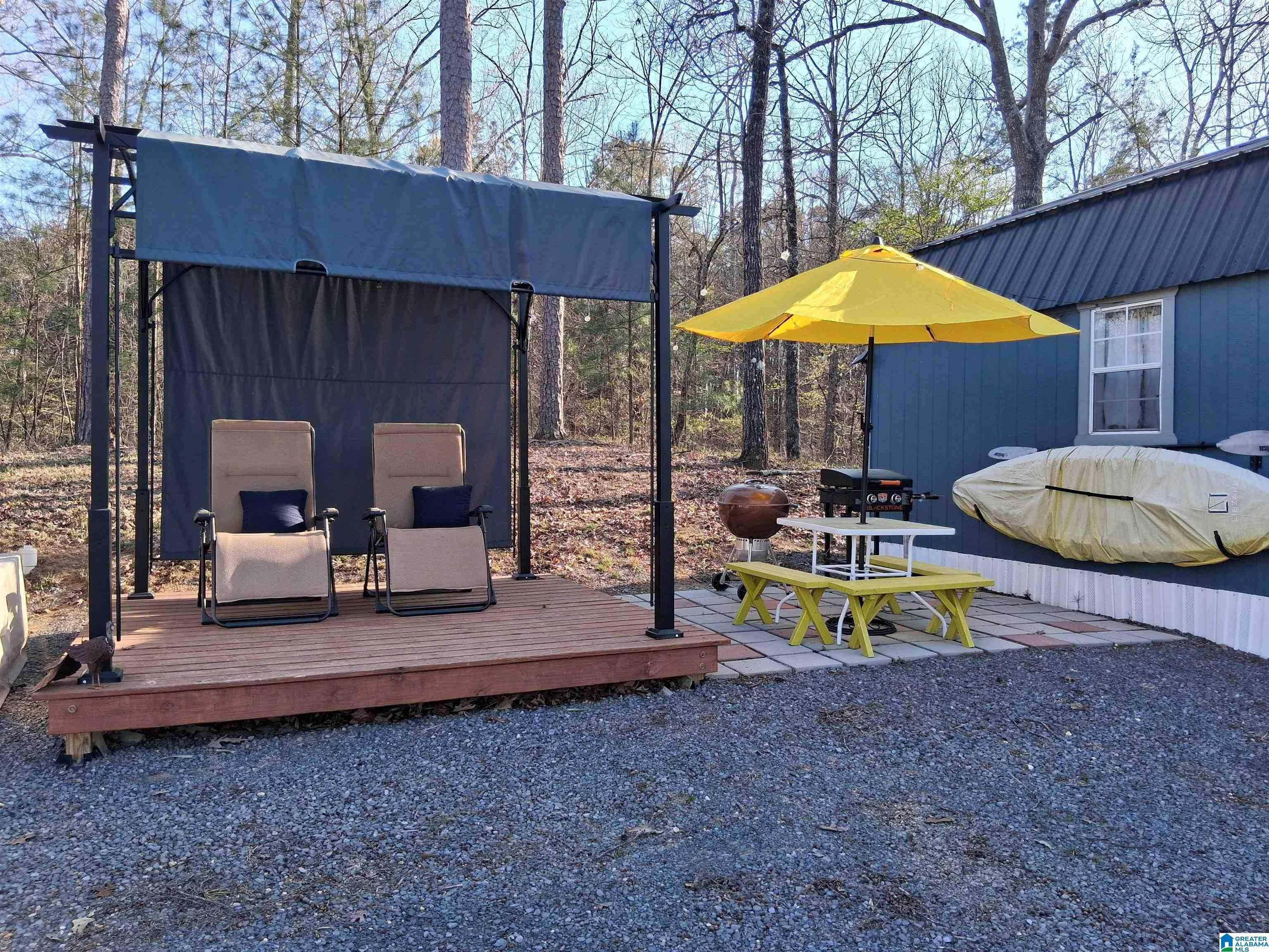Image 3: Deck