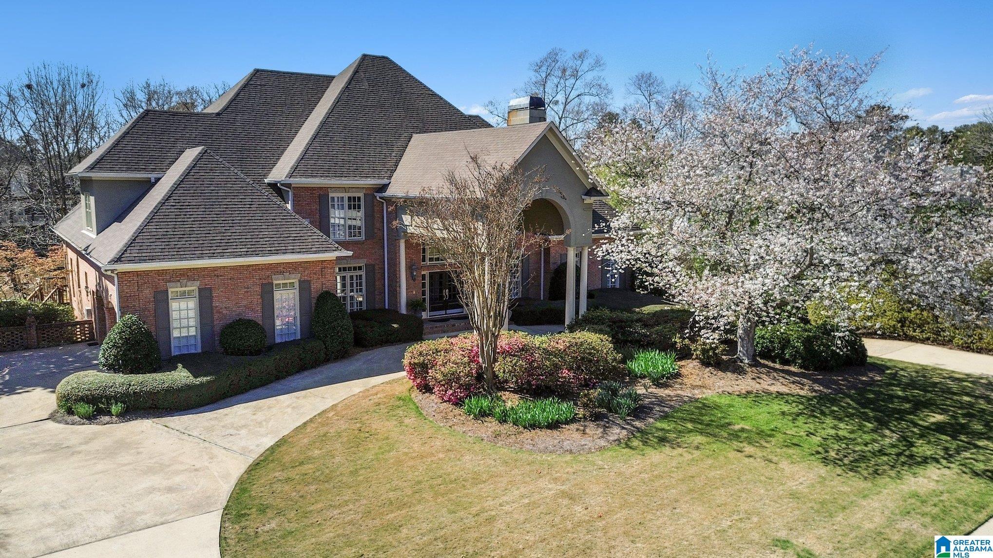 Image 3: Front Of Structure