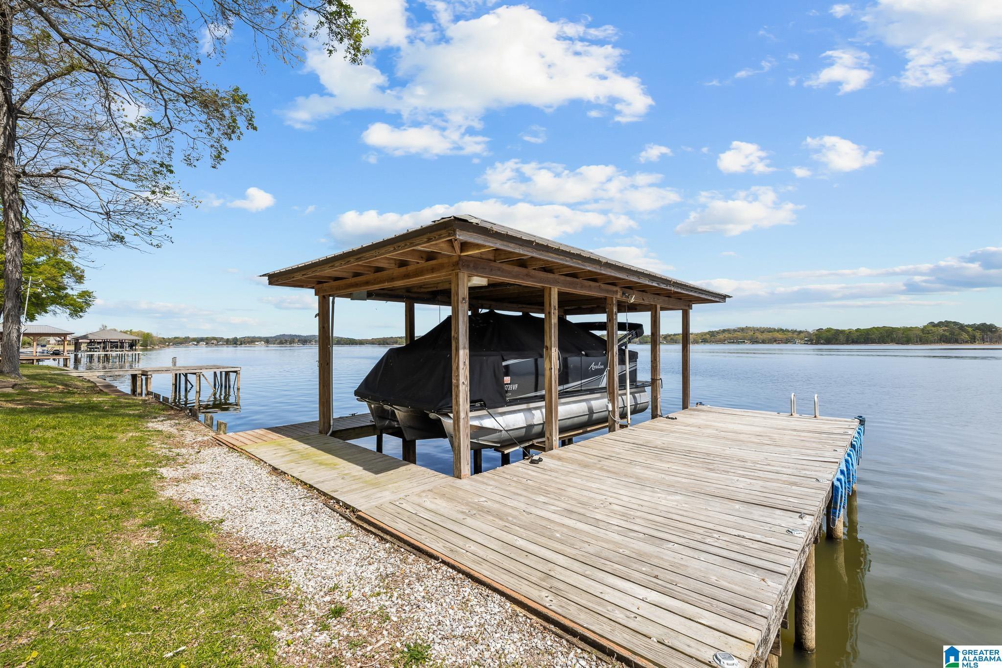 Image 4: Dock