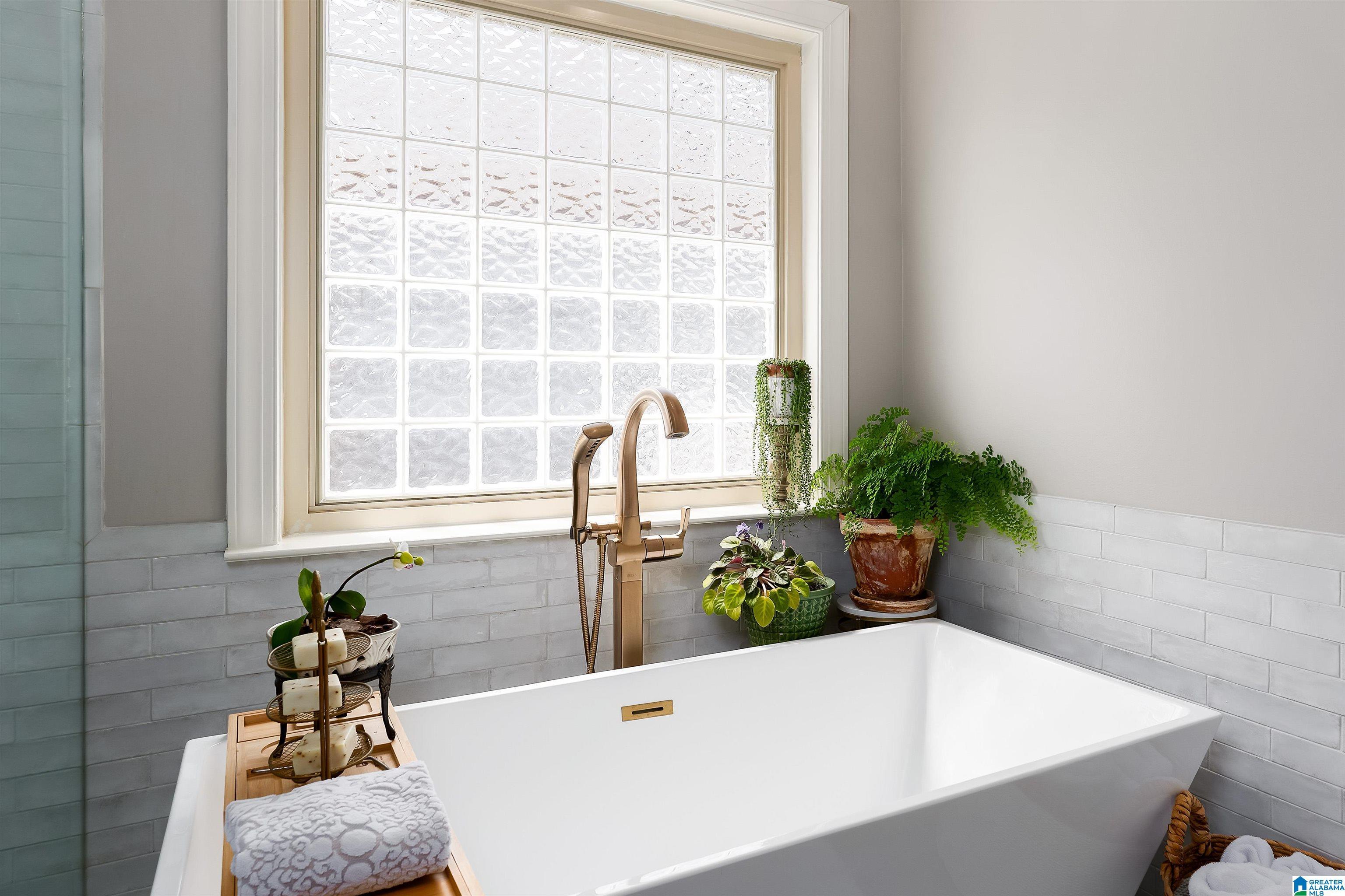 Image 3: Primary Bathroom