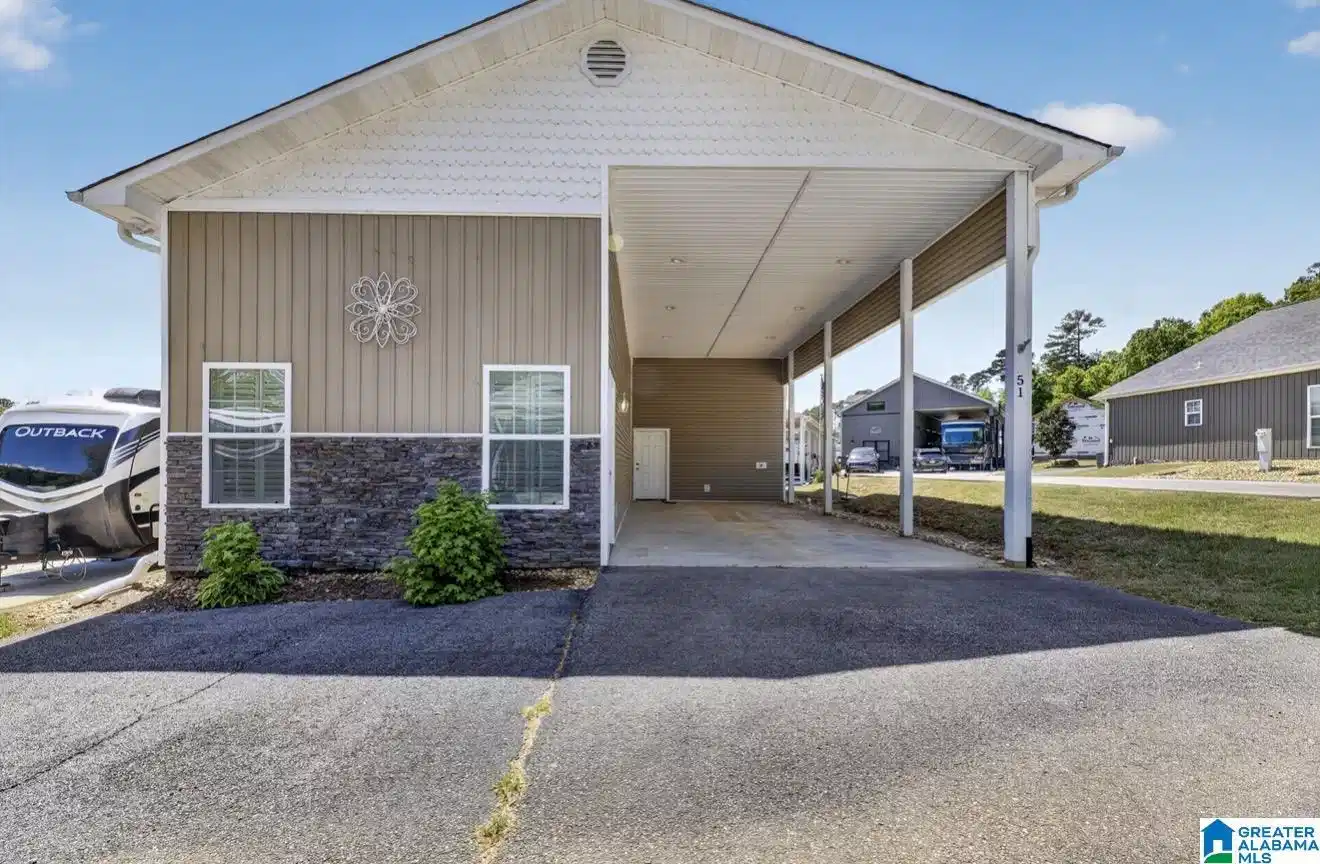 Image 1: Front Of Structure