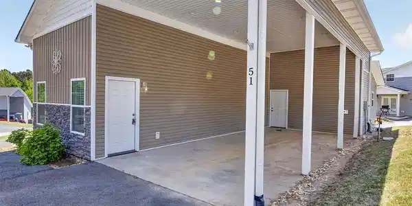 Image 3: Side Of Structure
