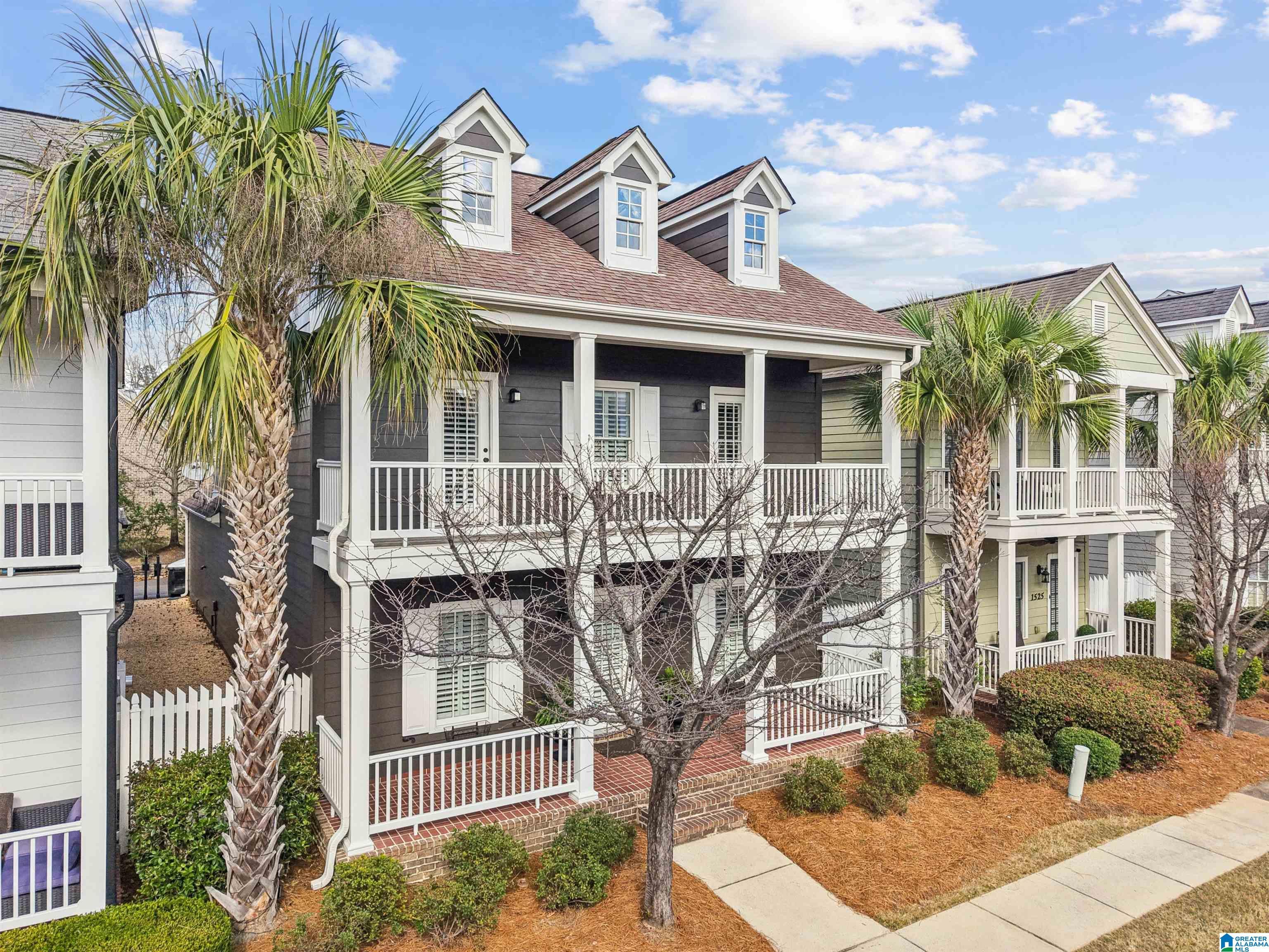 Image 3: Front Of Structure