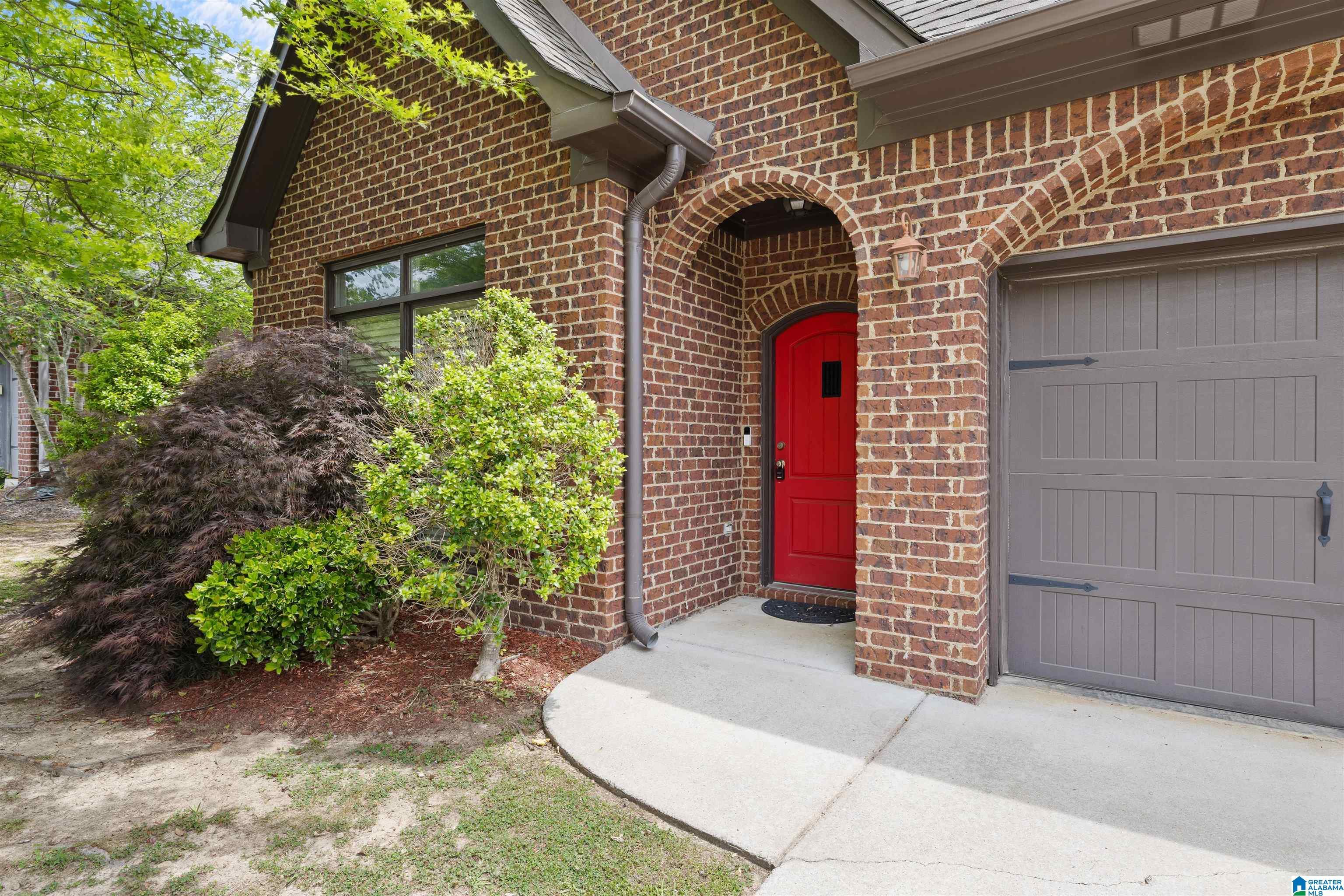Image 3: Entry