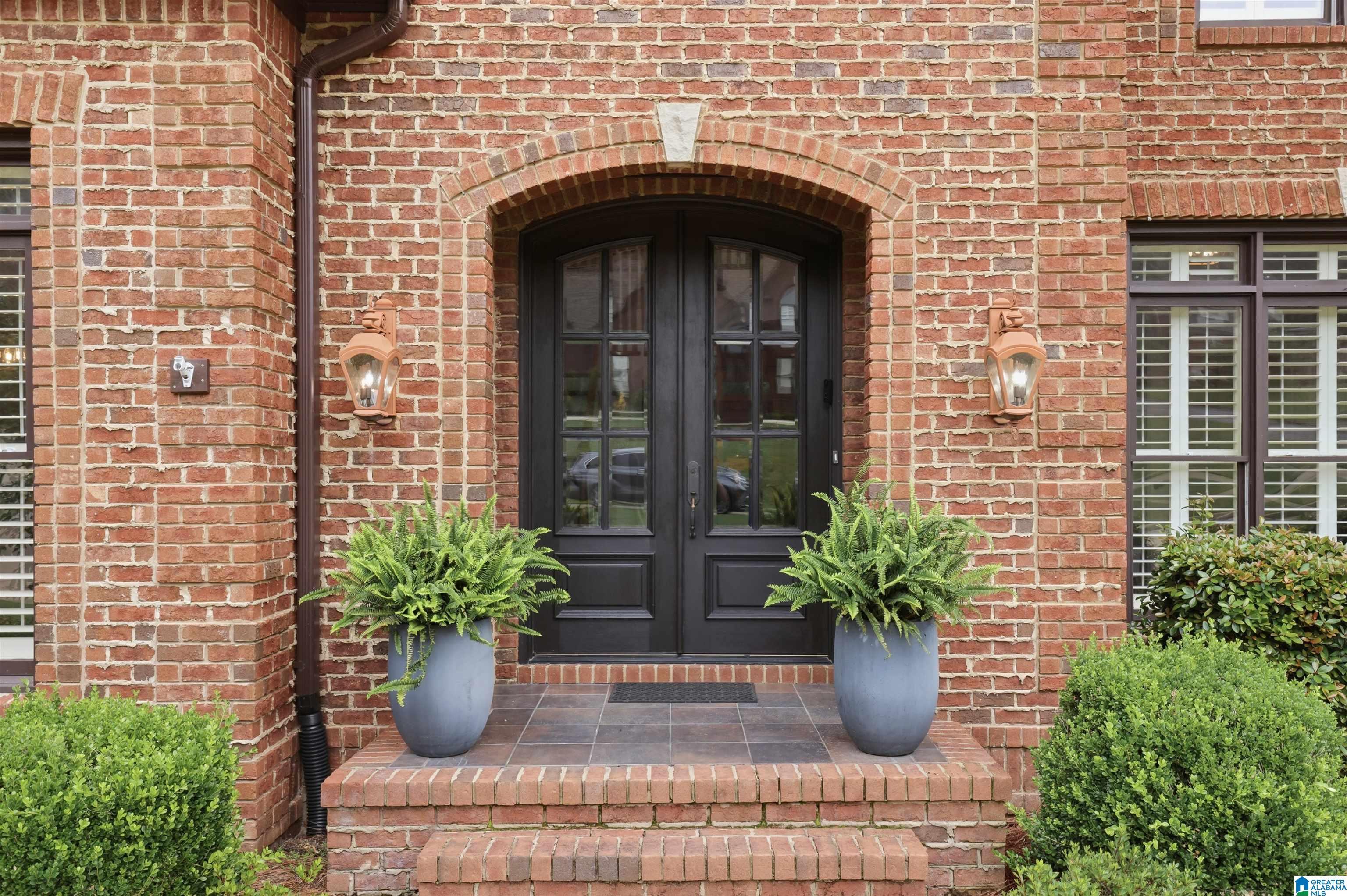 Image 3: Entry