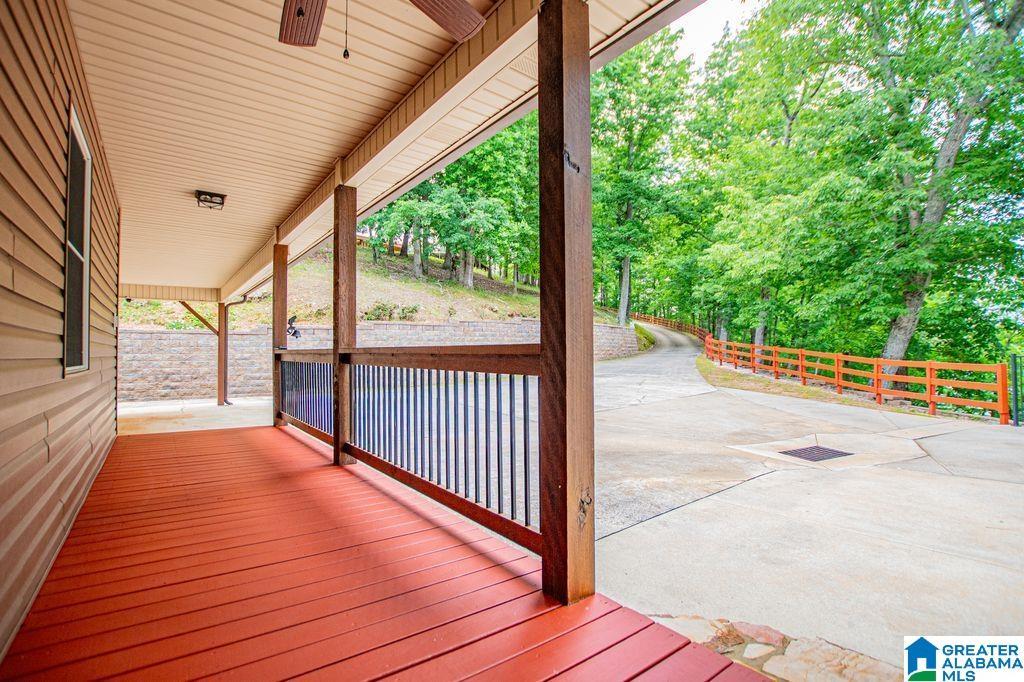 Image 3: COVERED PORCH