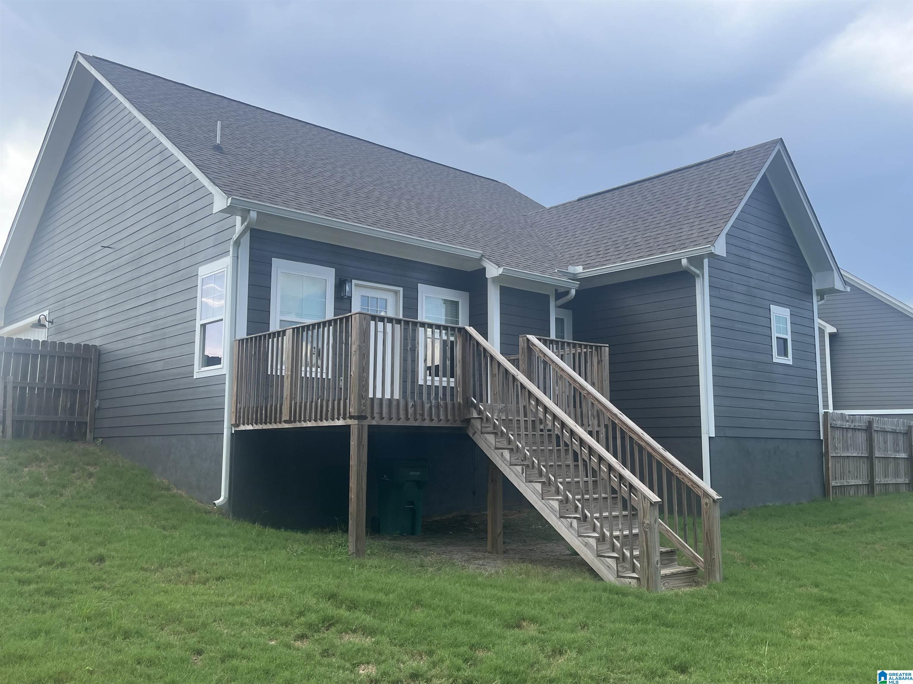 Image 4: Back Of Structure