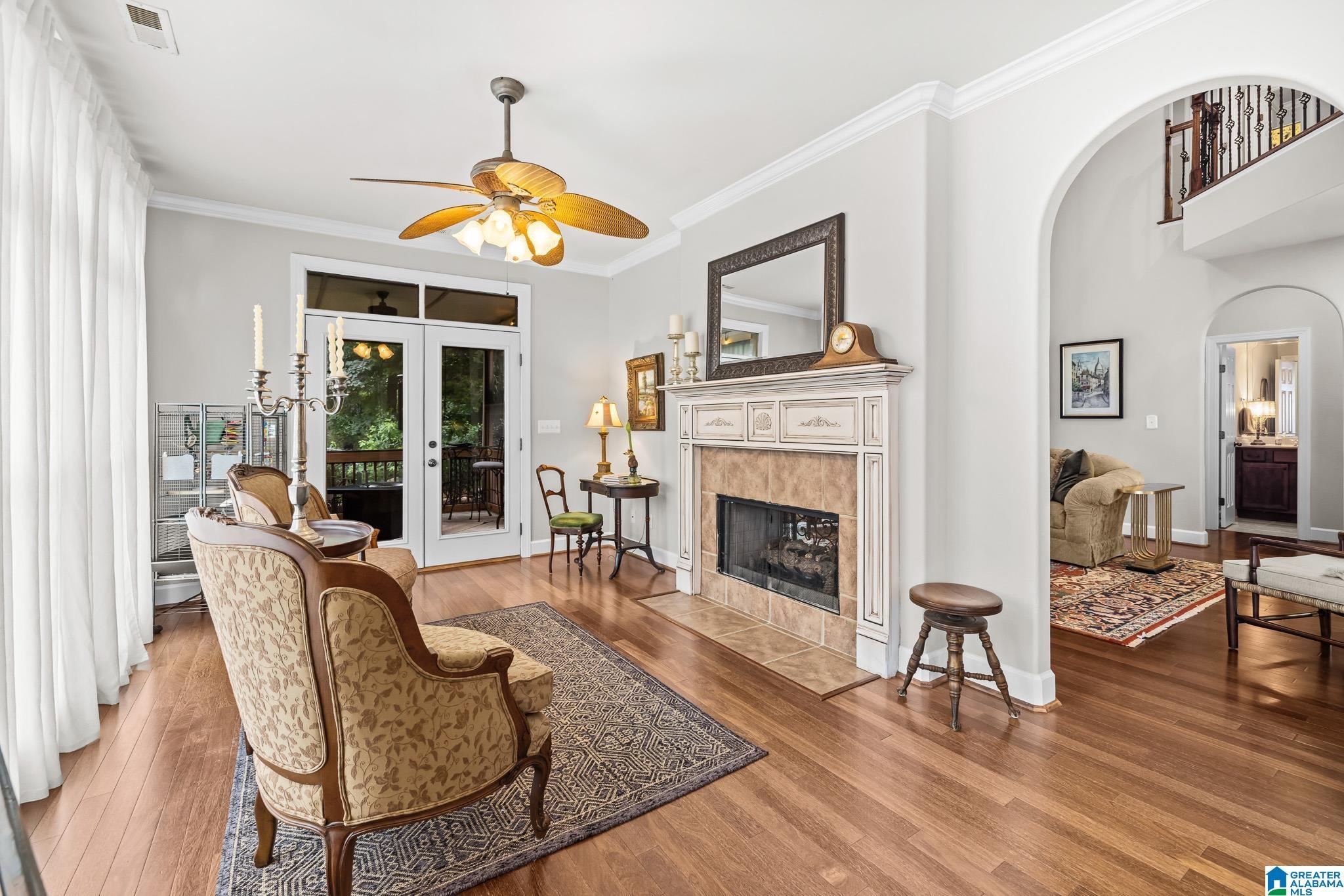 Image 3: Sitting Room