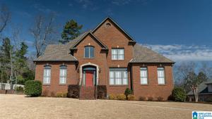 1124 CAMELLIA CIR