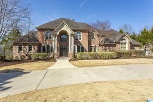 524 CASTLEBRIDGE LANE