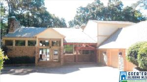 930 RIVER OAKS DR