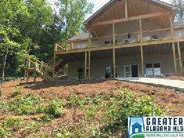3 CRESCENT CREST DR