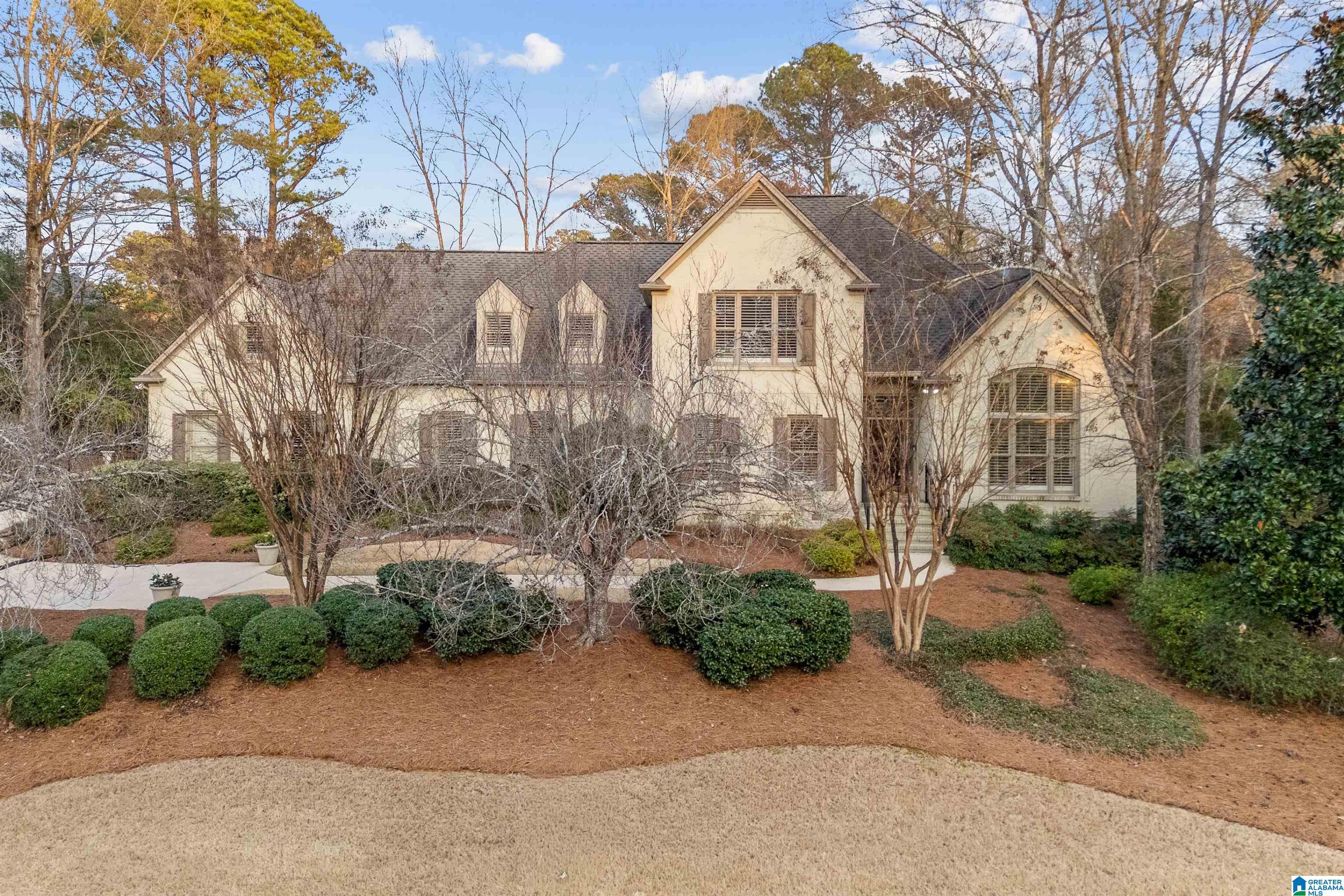 Image 4: Front Of Structure