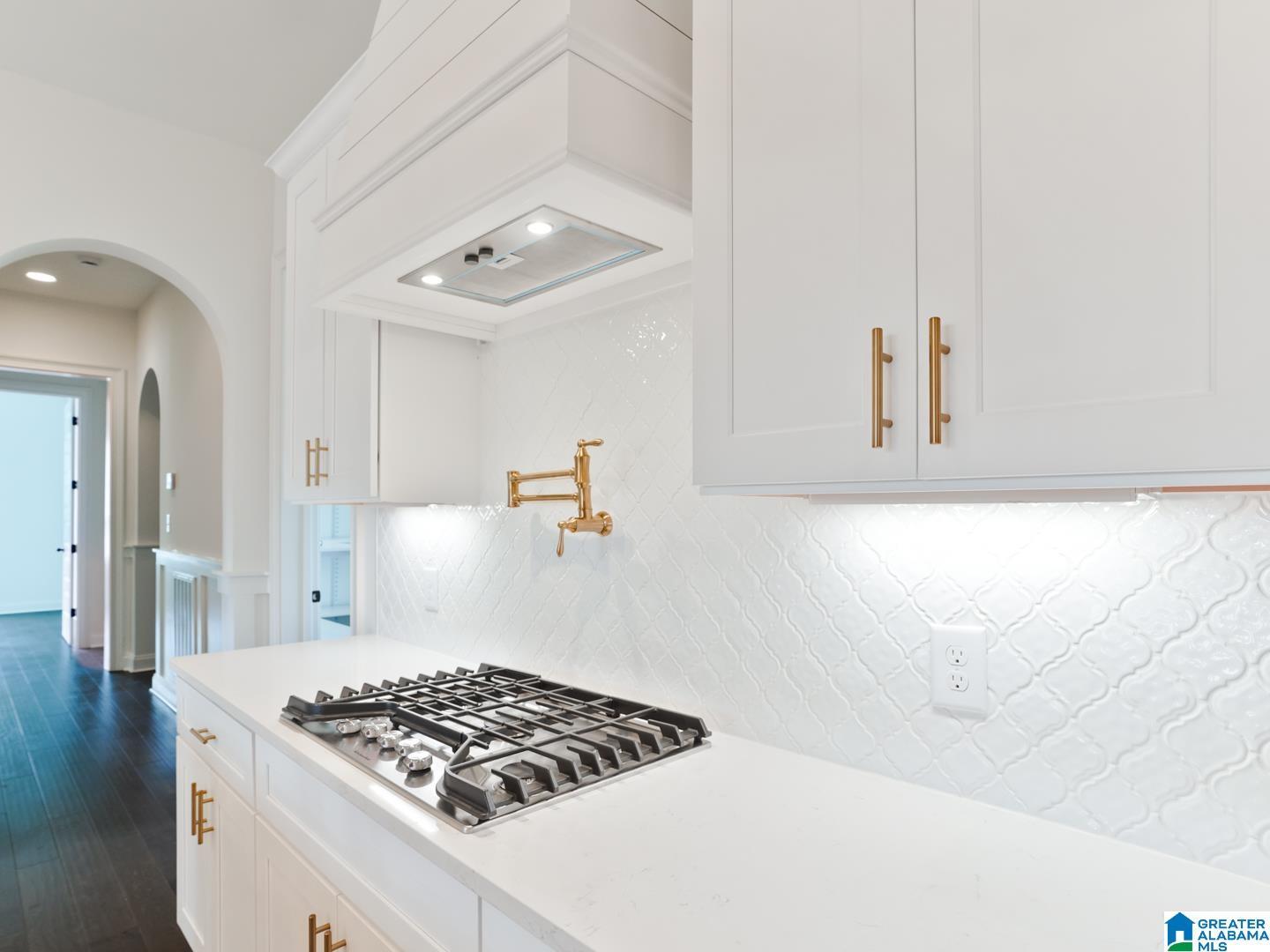 Image 4: EXAMPLE OF COMPLETED HOME