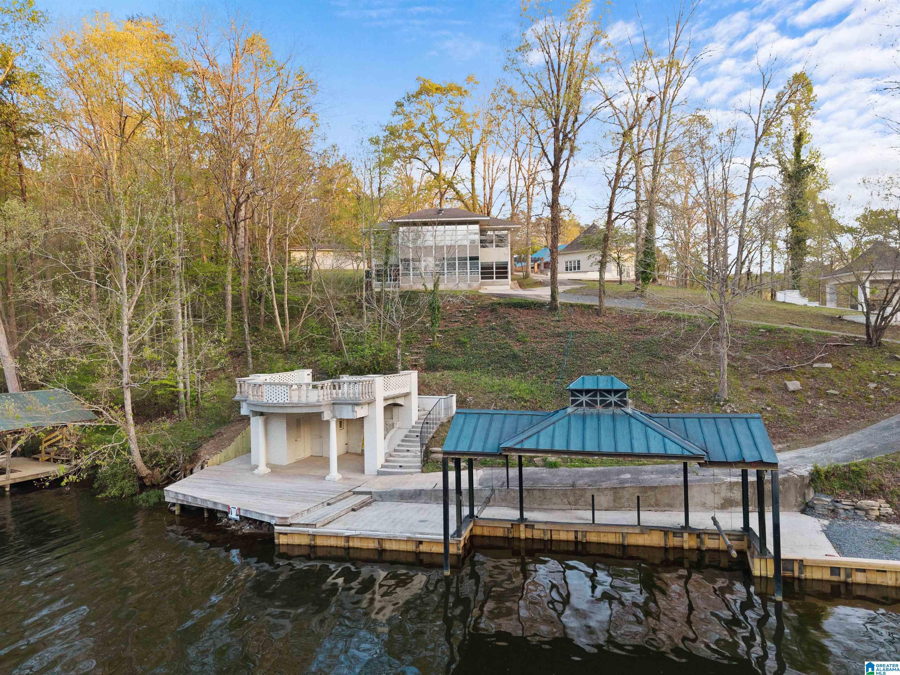 Image 2: Dock