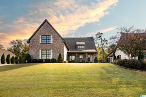 1096 REGENCY WAY