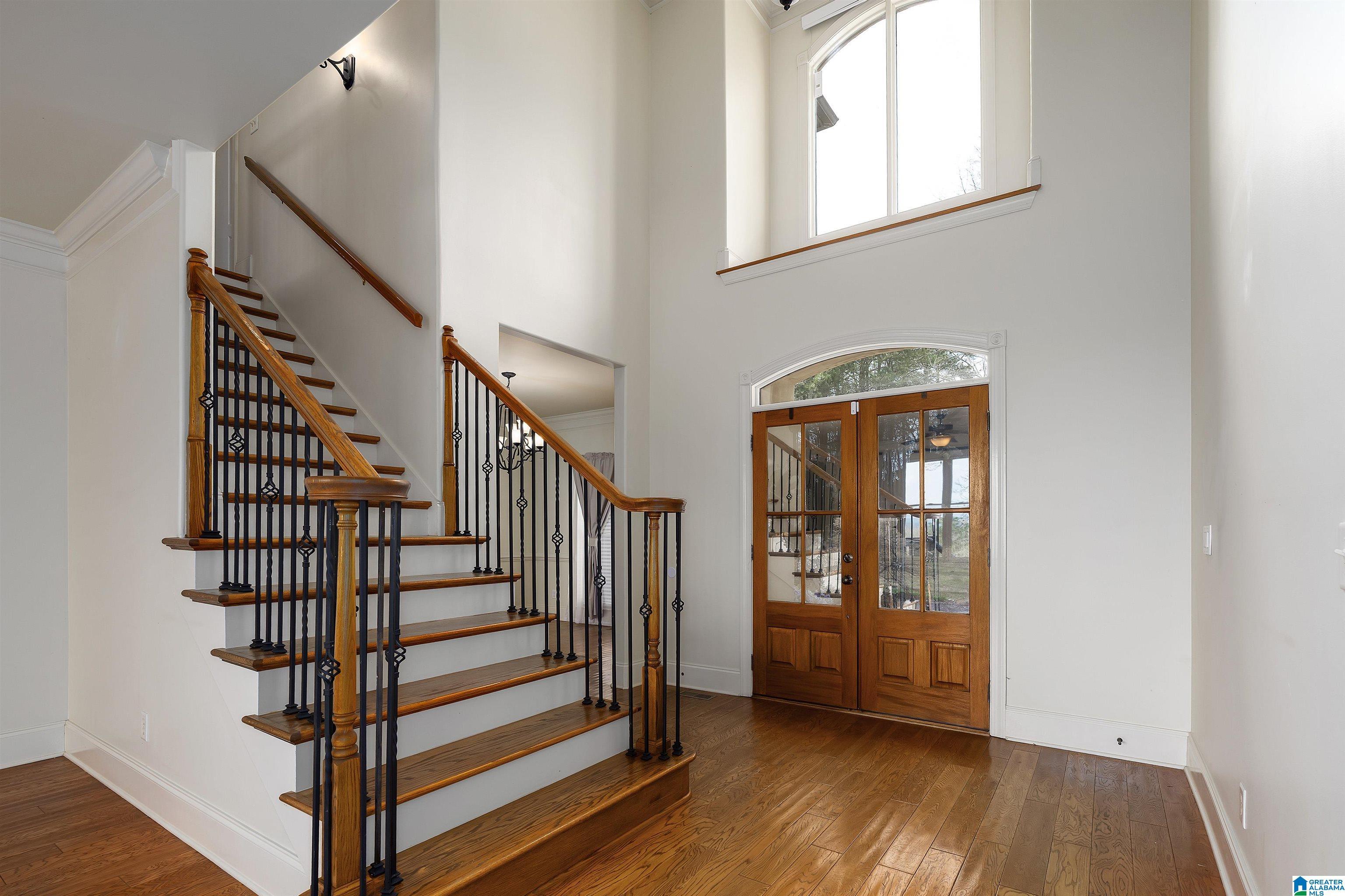 Image 4: Entrance Foyer