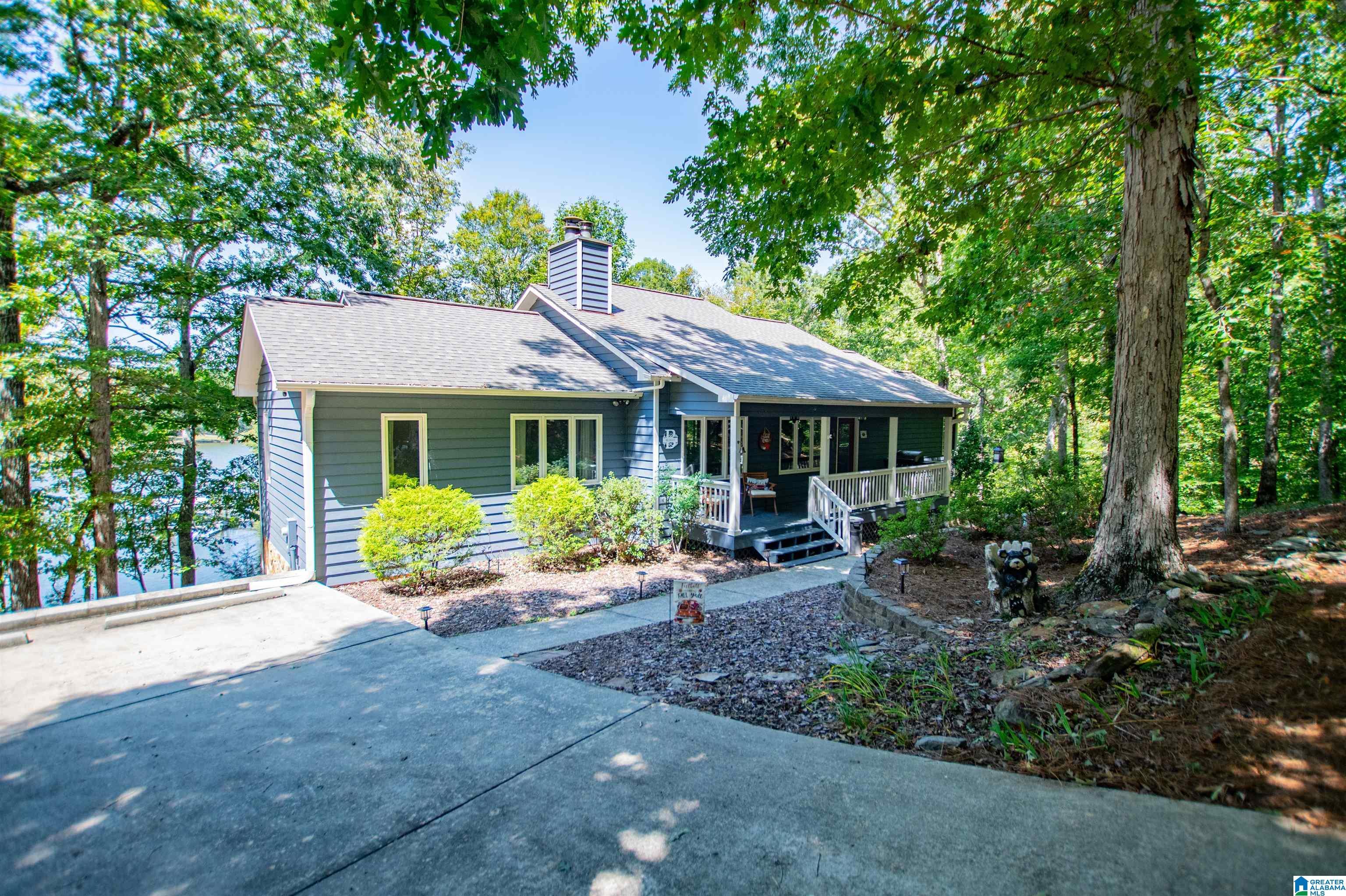 Image 1: TOTALLY RENOVATED LAKE HOME