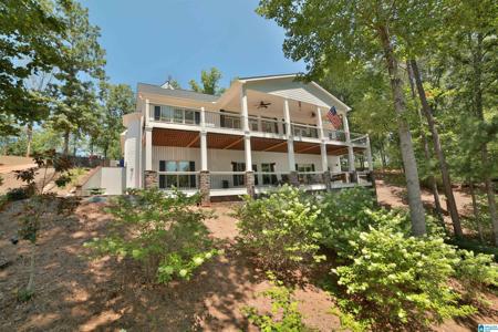 817 CREEK TRAIL