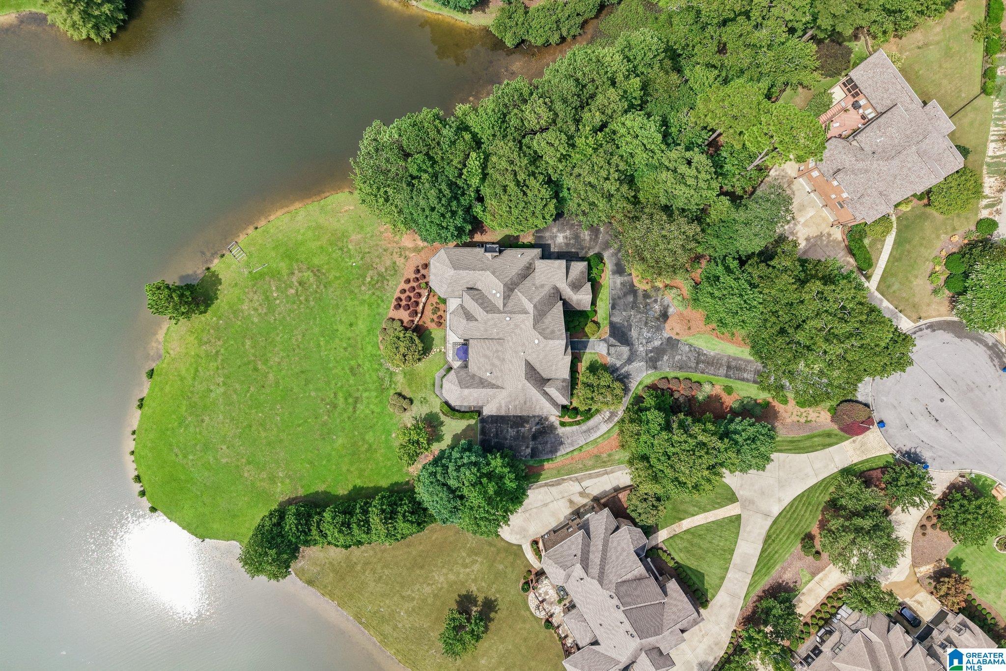 Image 3: 1.2 acres on 21.57 acre lake