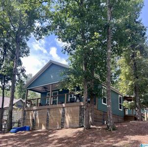 542 BLUFF WAY DRIVE