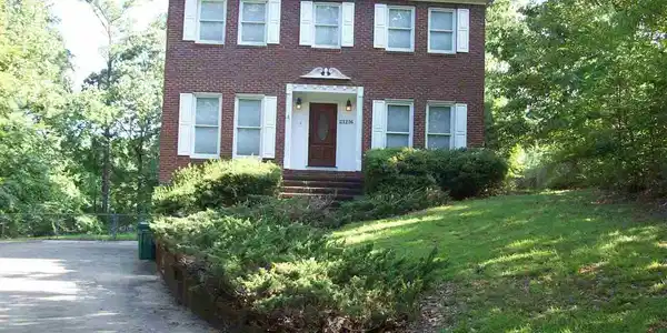 21216 MICHELLE DR