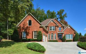 1032 SANDHURST CIR