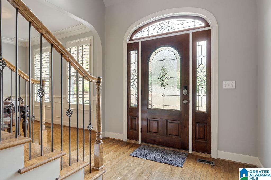 Image 4: Entrance Foyer