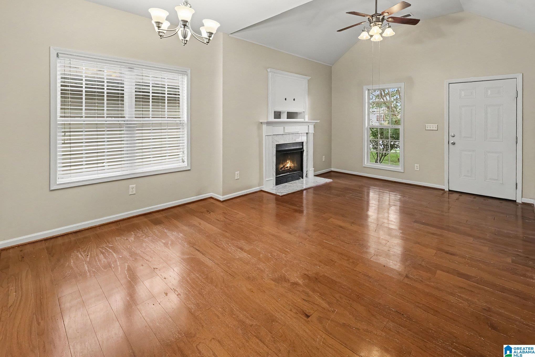 Image 2: Living Room