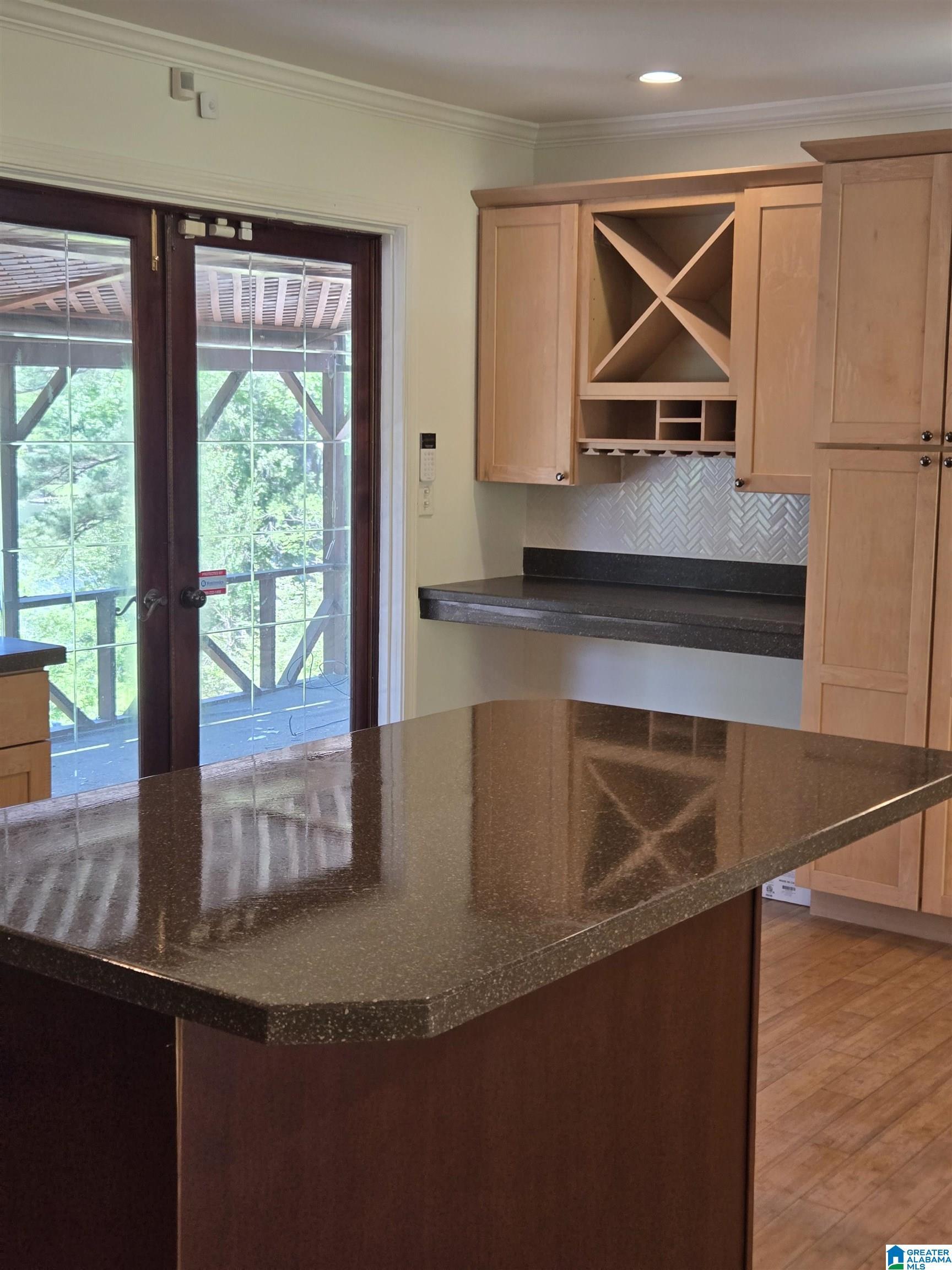 Image 2: Open kitchen