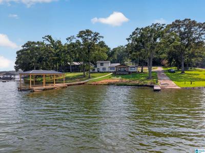 1216 LAKESIDE DRIVE