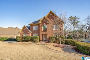 753 LAKE CREST DR