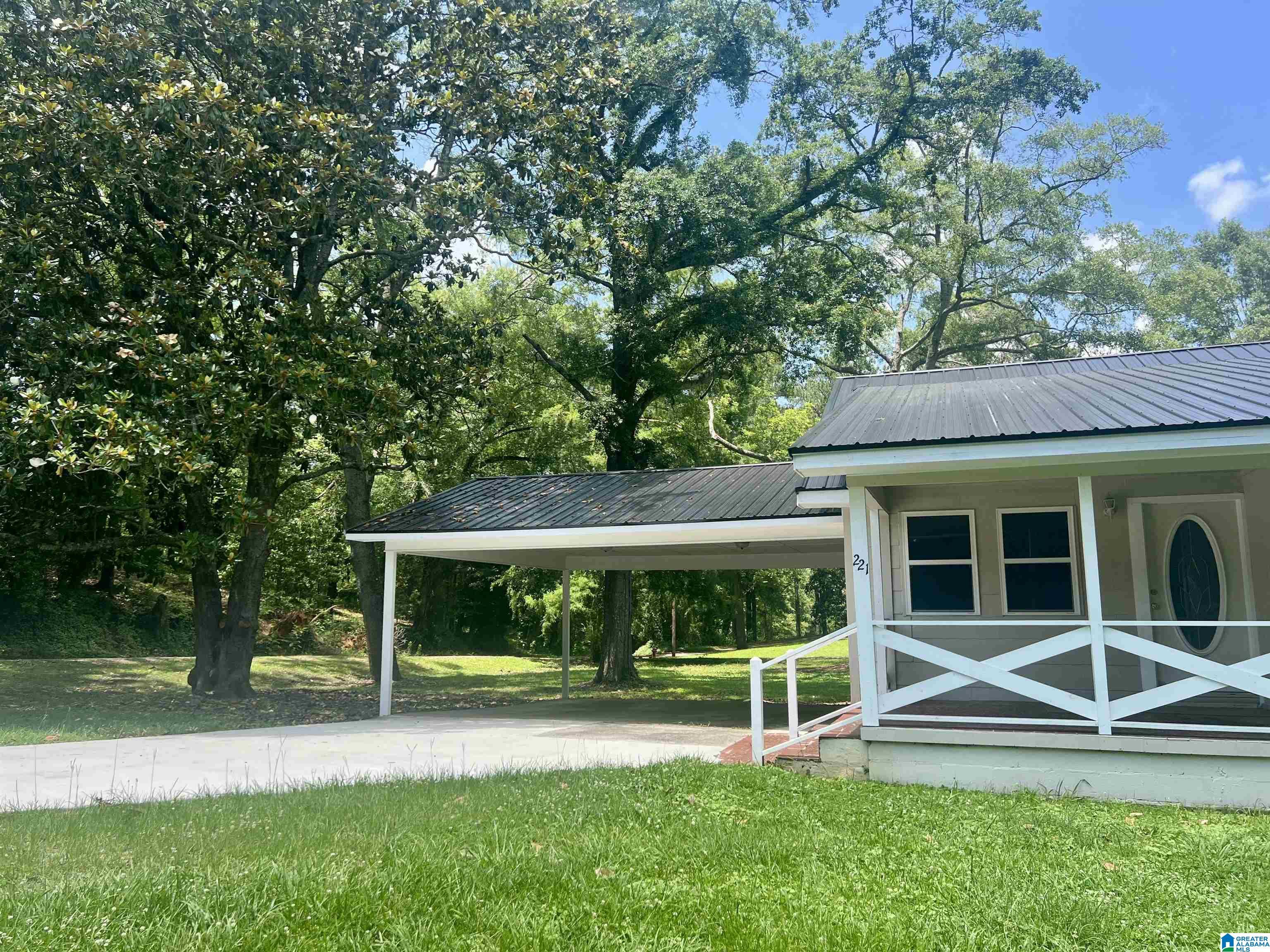 Image 2: Side Of Structure