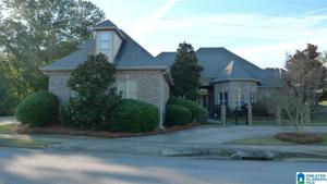 800 LAKE CREST DRIVE