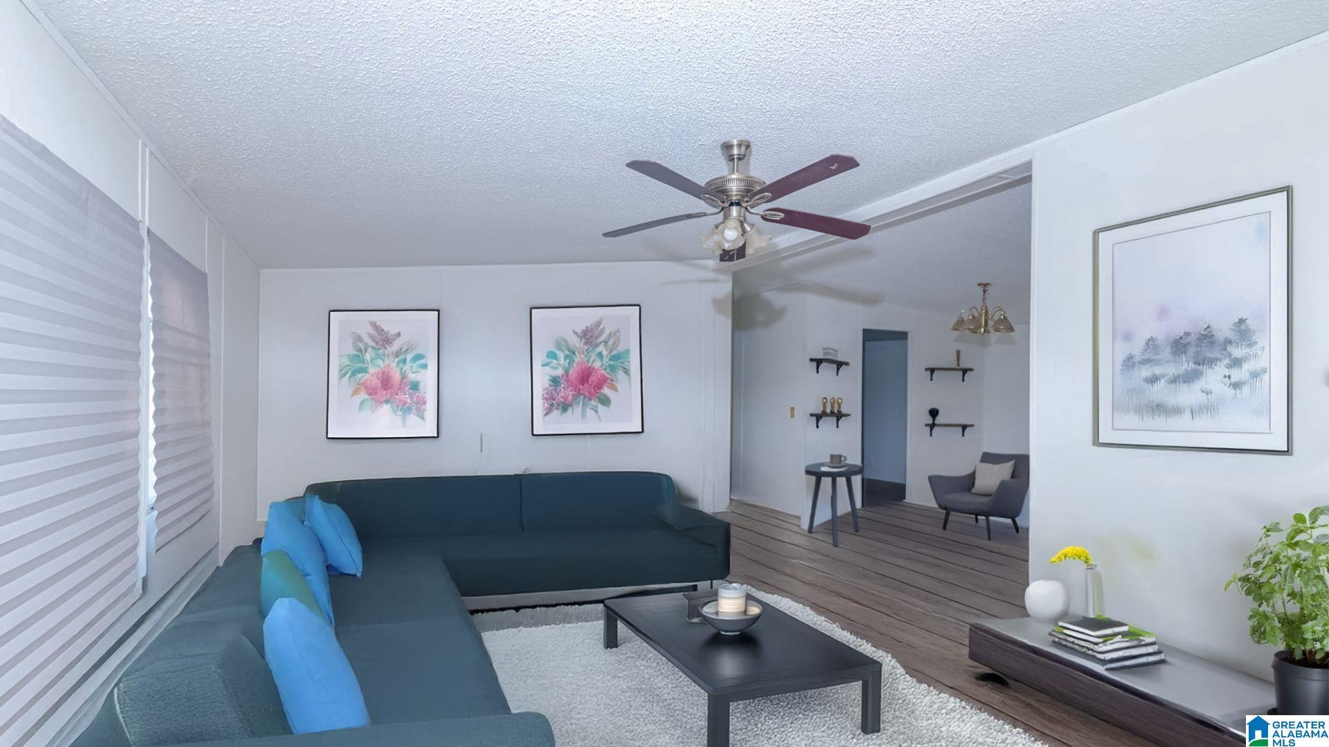 Image 4: Living Room
