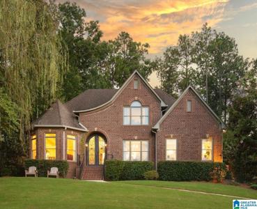 1005 PINECLIFF CIRCLE