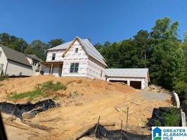 1049 FAIRFIELD LANE