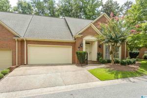 5 THE OAKS CIRCLE